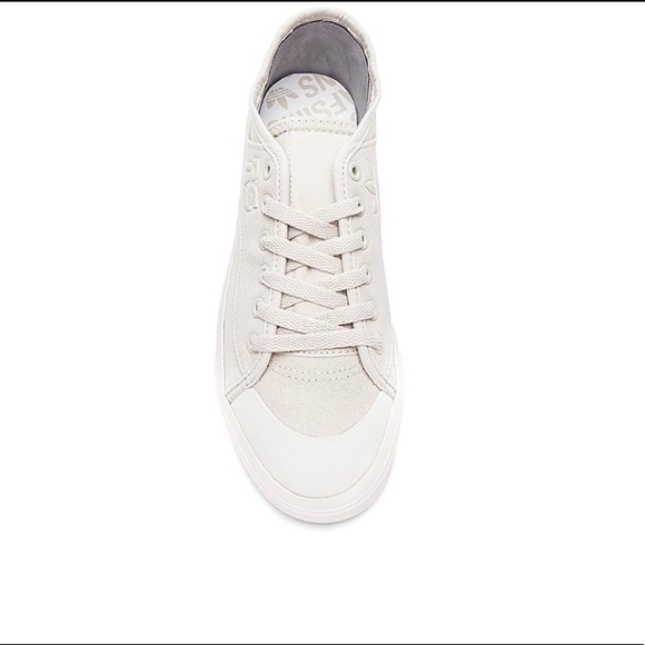 REG $ 550 NWT- Adidas raf simons spirit (men or women) - Picture 5 of 8